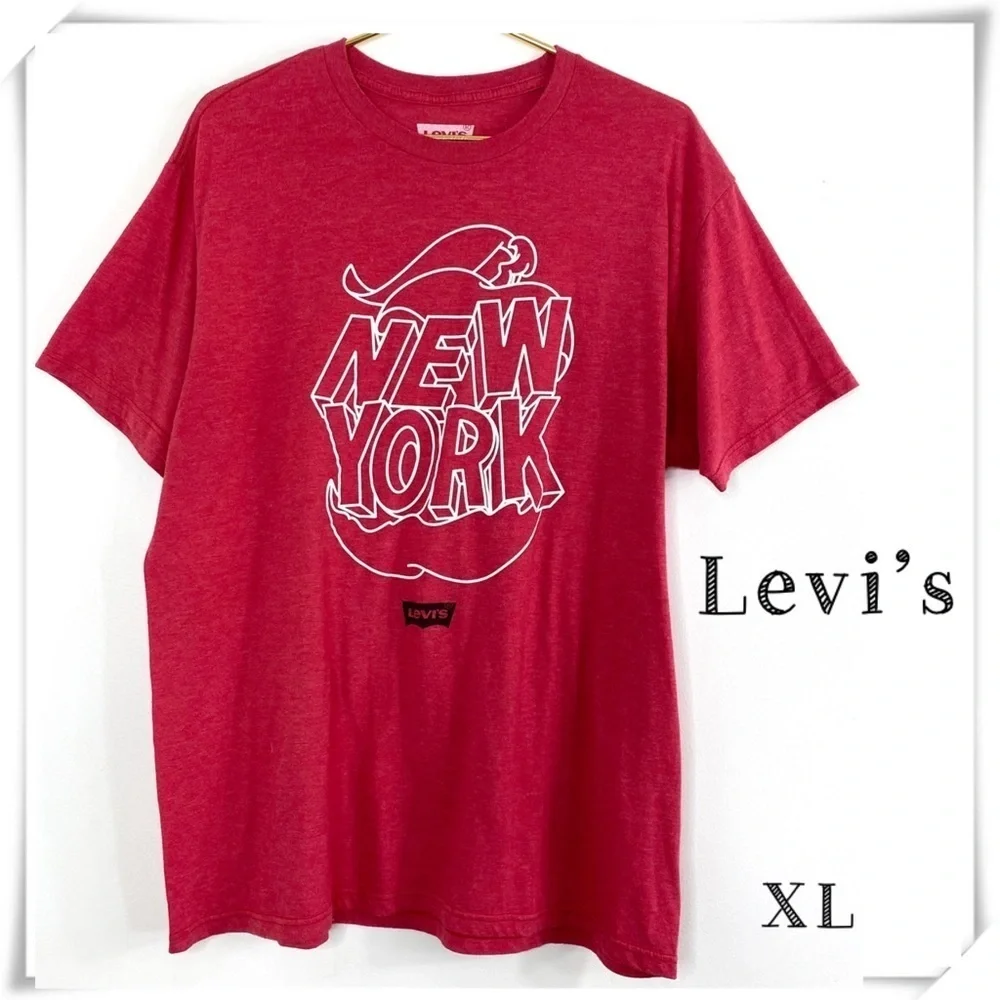 LEVI’S New York Apple Logo Casual T-Shirt in Vintage Red